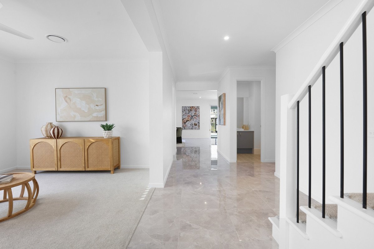 17 Suncove Court Burleigh Heads 3