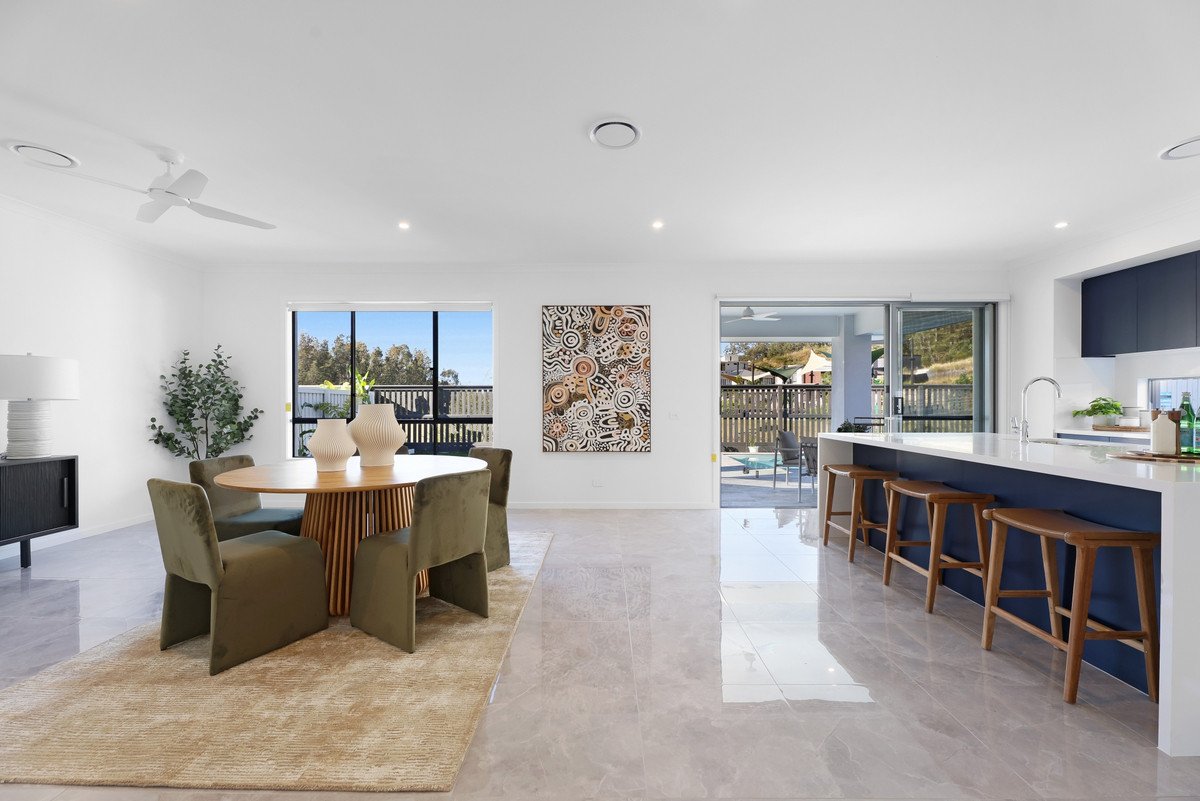 17 Suncove Court Burleigh Heads 5