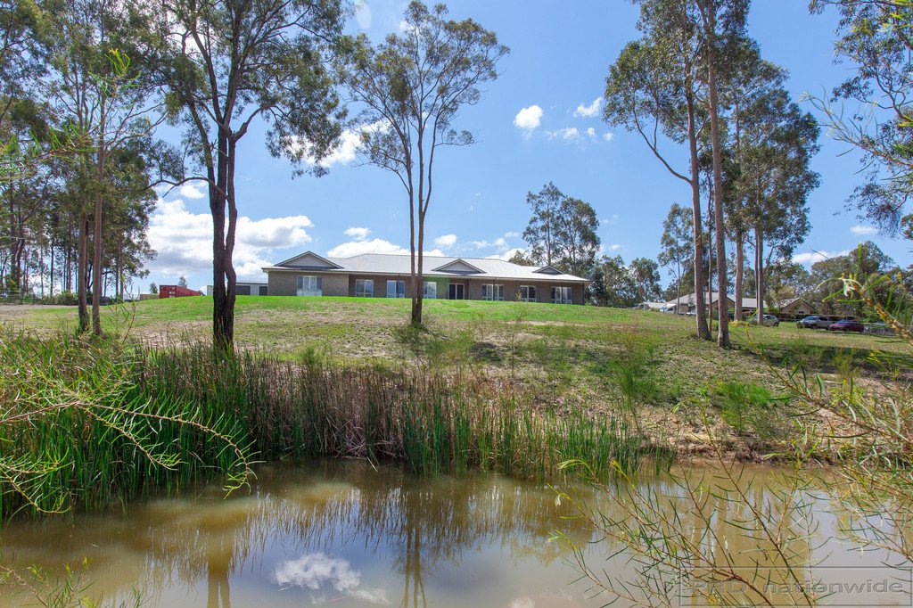 17 Sutton Grove BRANXTON 1