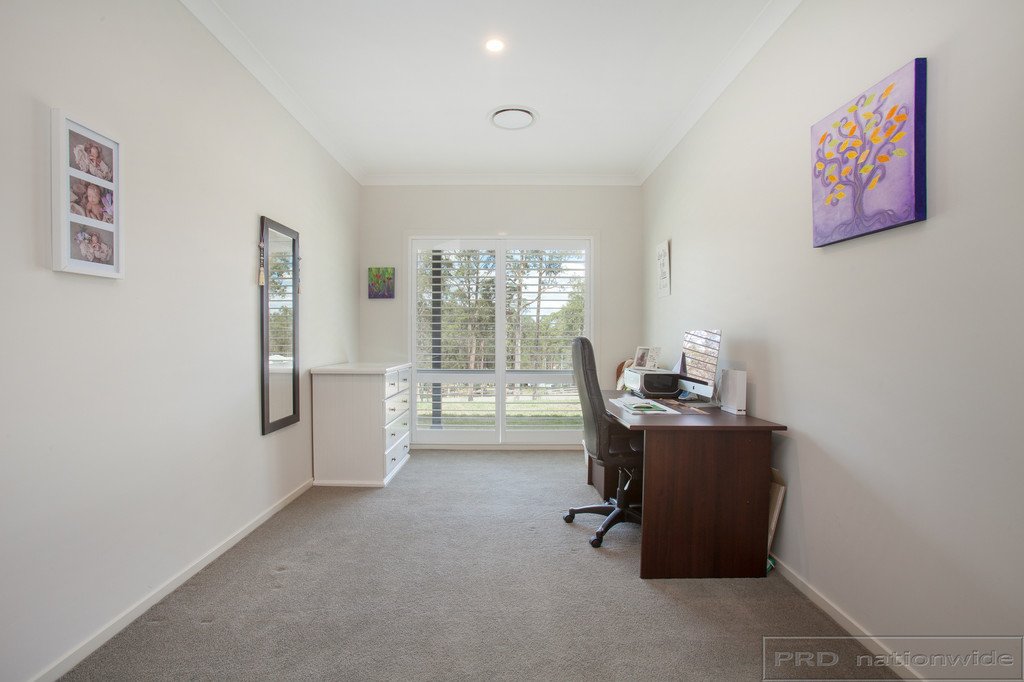 17 Sutton Grove BRANXTON 7