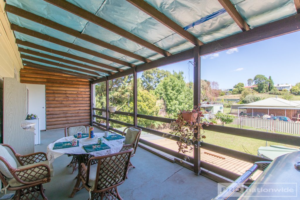 17 Sydney Street TUMUT 4