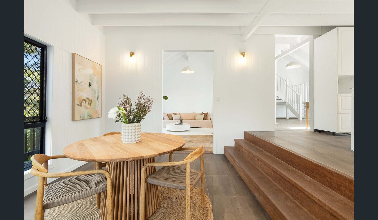 17 Tanjenong Place BURLEIGH HEADS 5