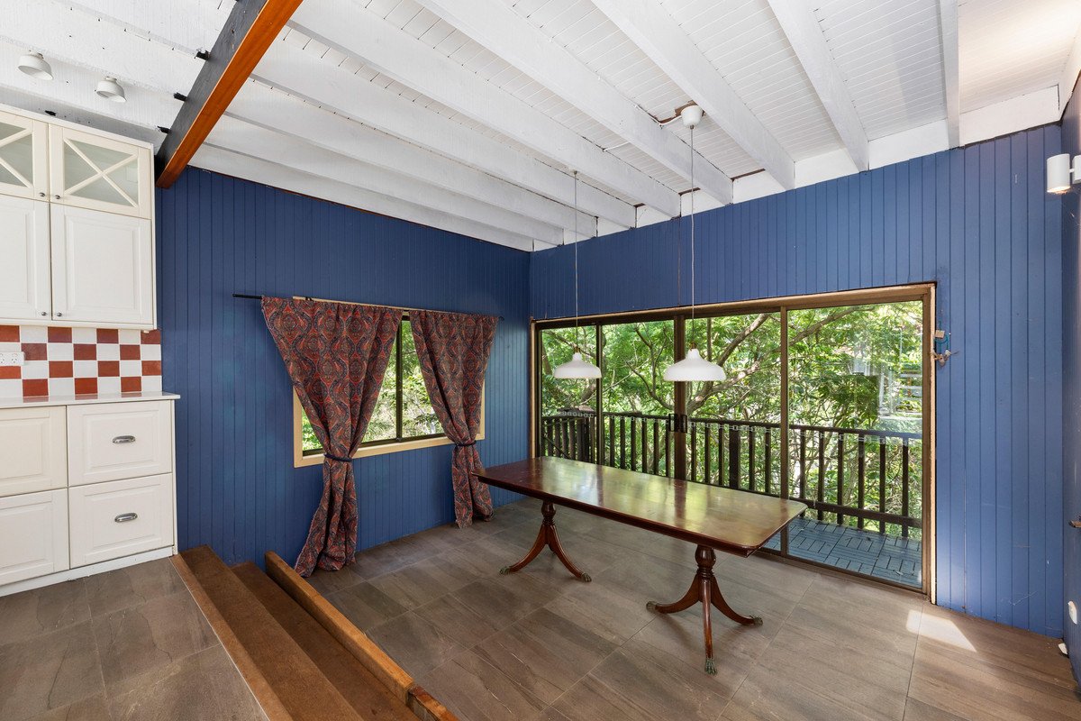 17 Tanjenong Street Burleigh Heads 7