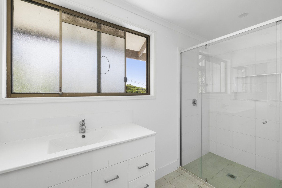 17 Tanjenong Street Burleigh Heads 12