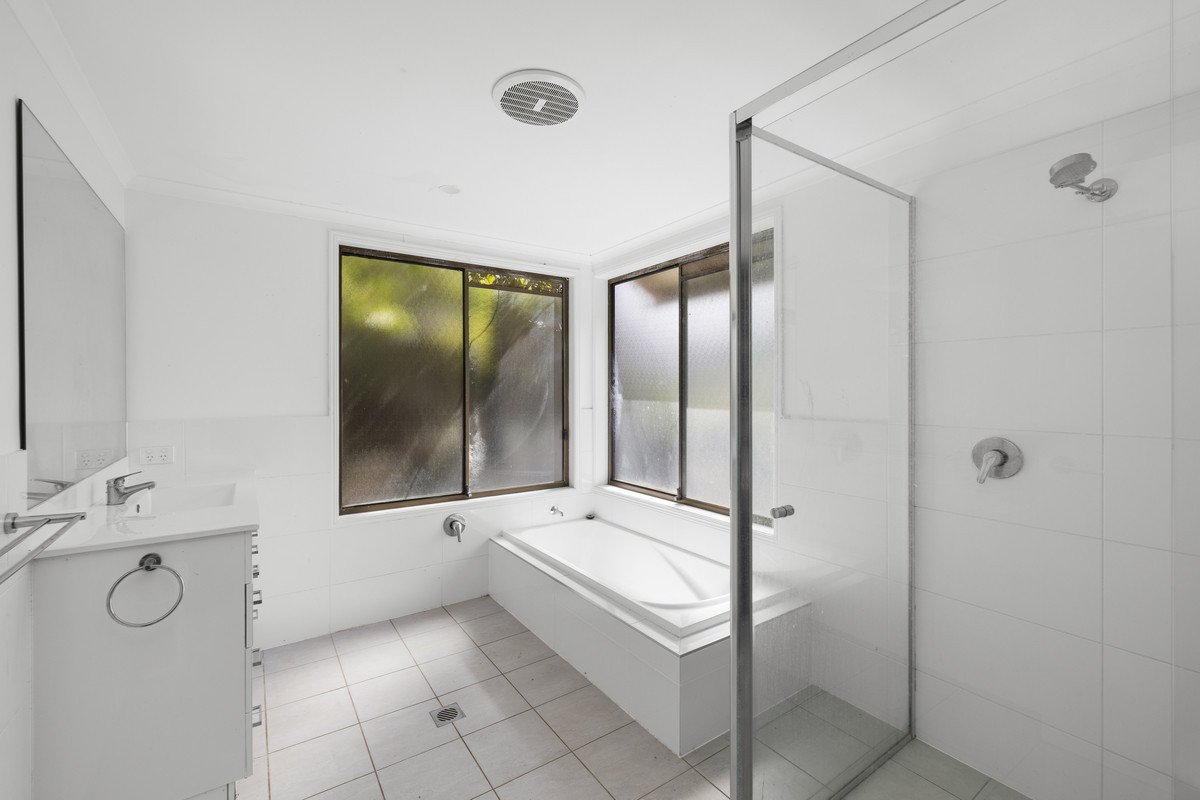 17 Tanjenong Street Burleigh Heads 9