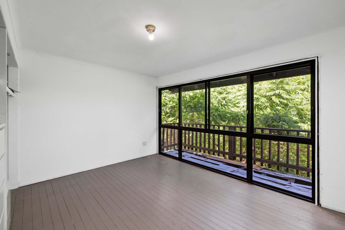 17 Tanjenong Street Burleigh Heads 8