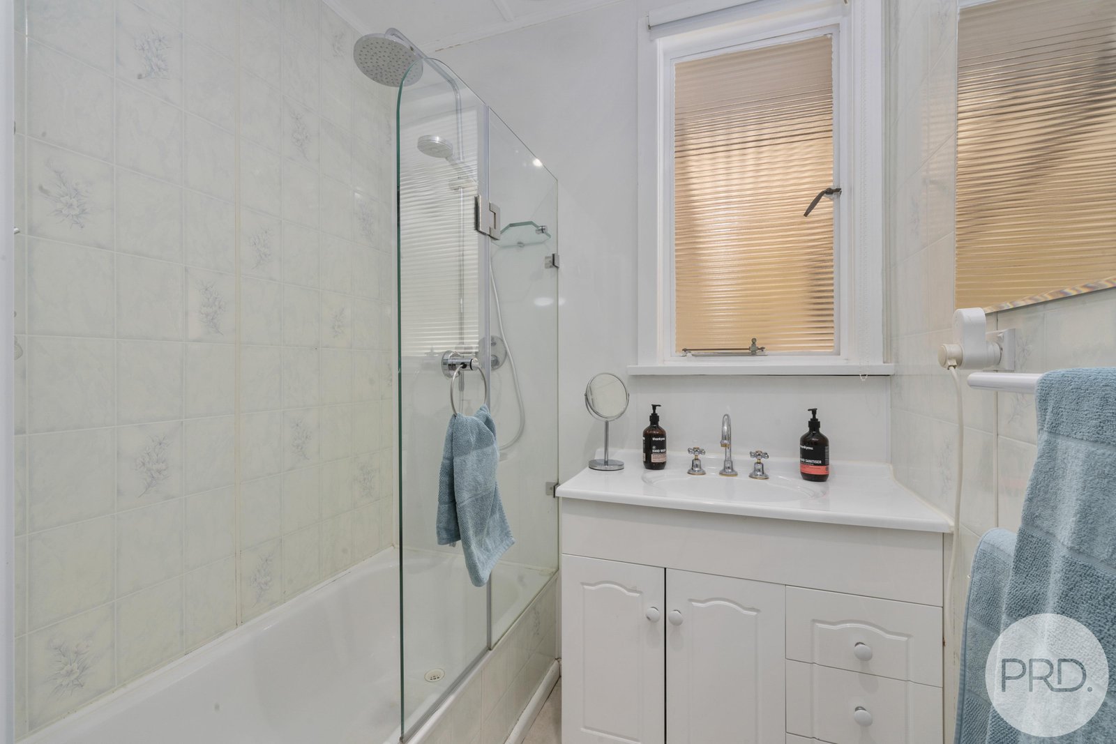 17 Taree Street CHIGWELL 12