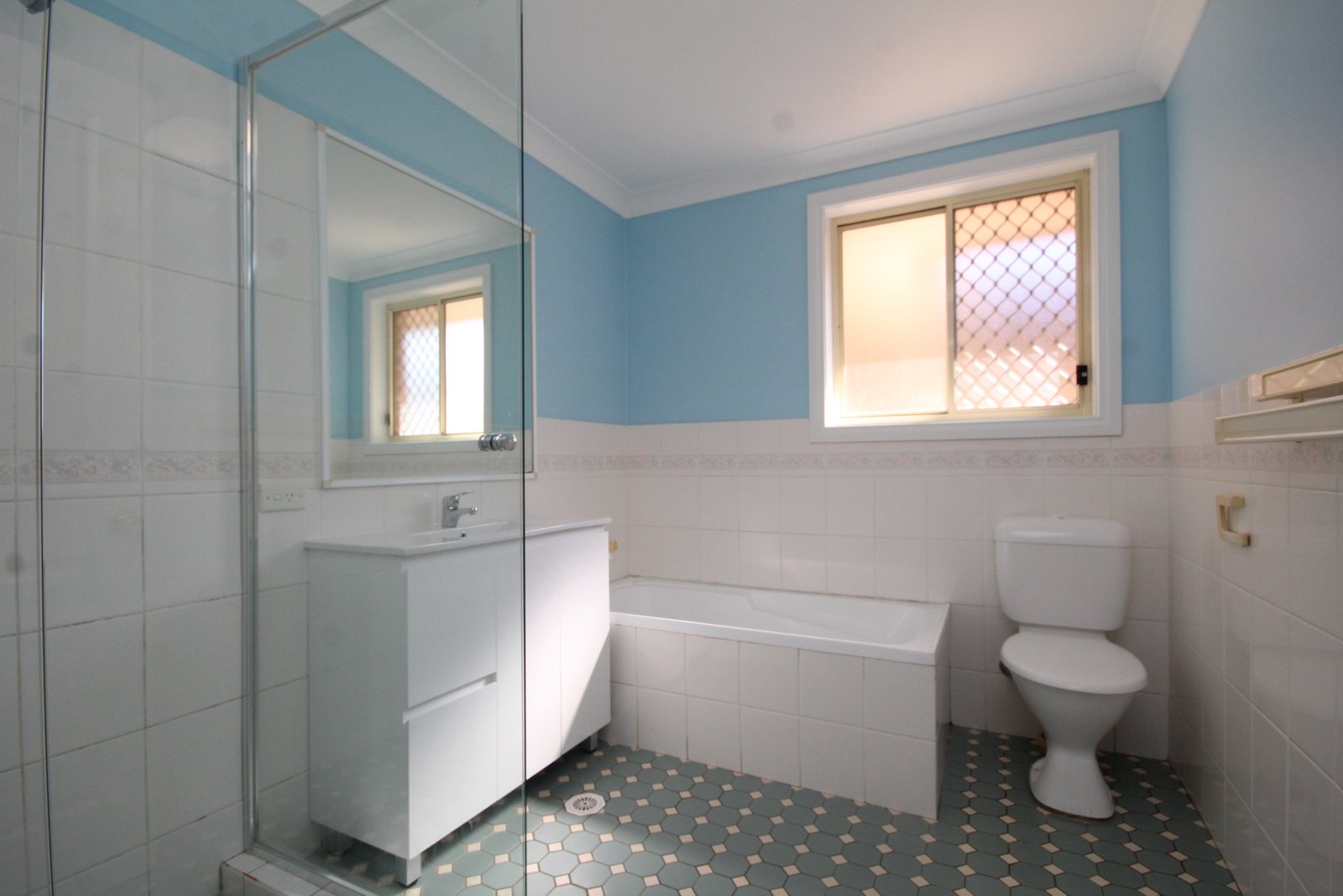 1/7 Taronga Street HURSTVILLE 5