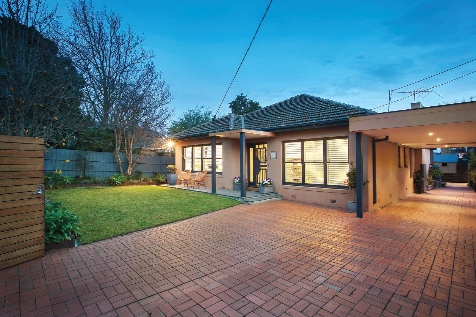 17 Tatong Road, Brighton East, VIC