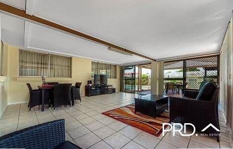 17 Tekapo Street BROADBEACH WATERS 8