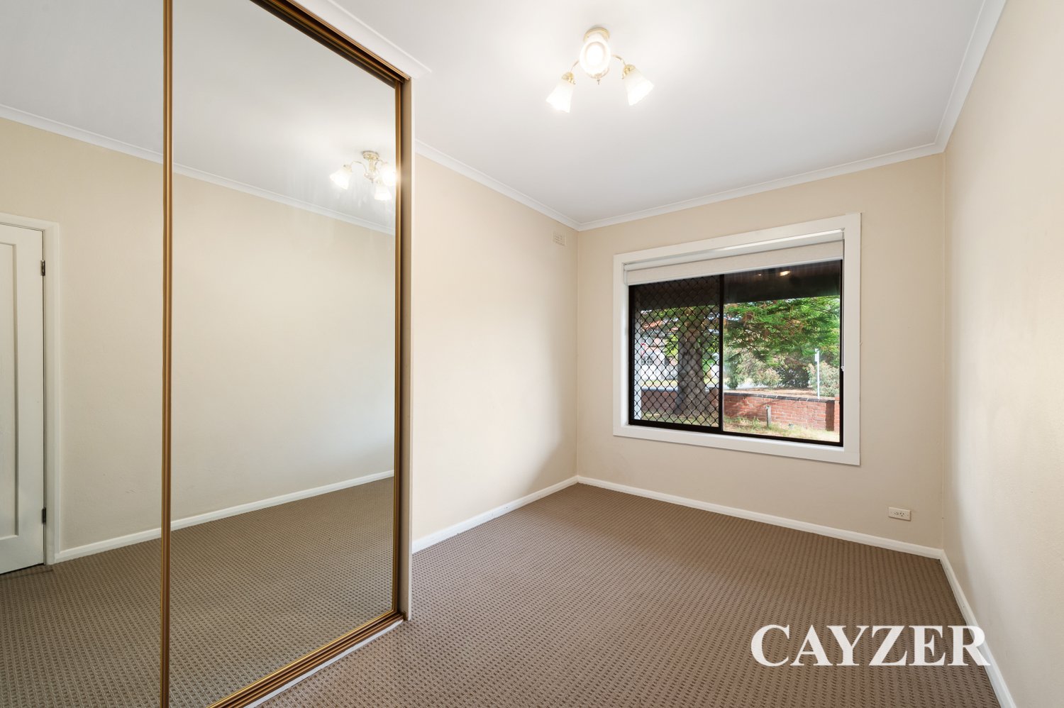 Gallery: 17 The Bend