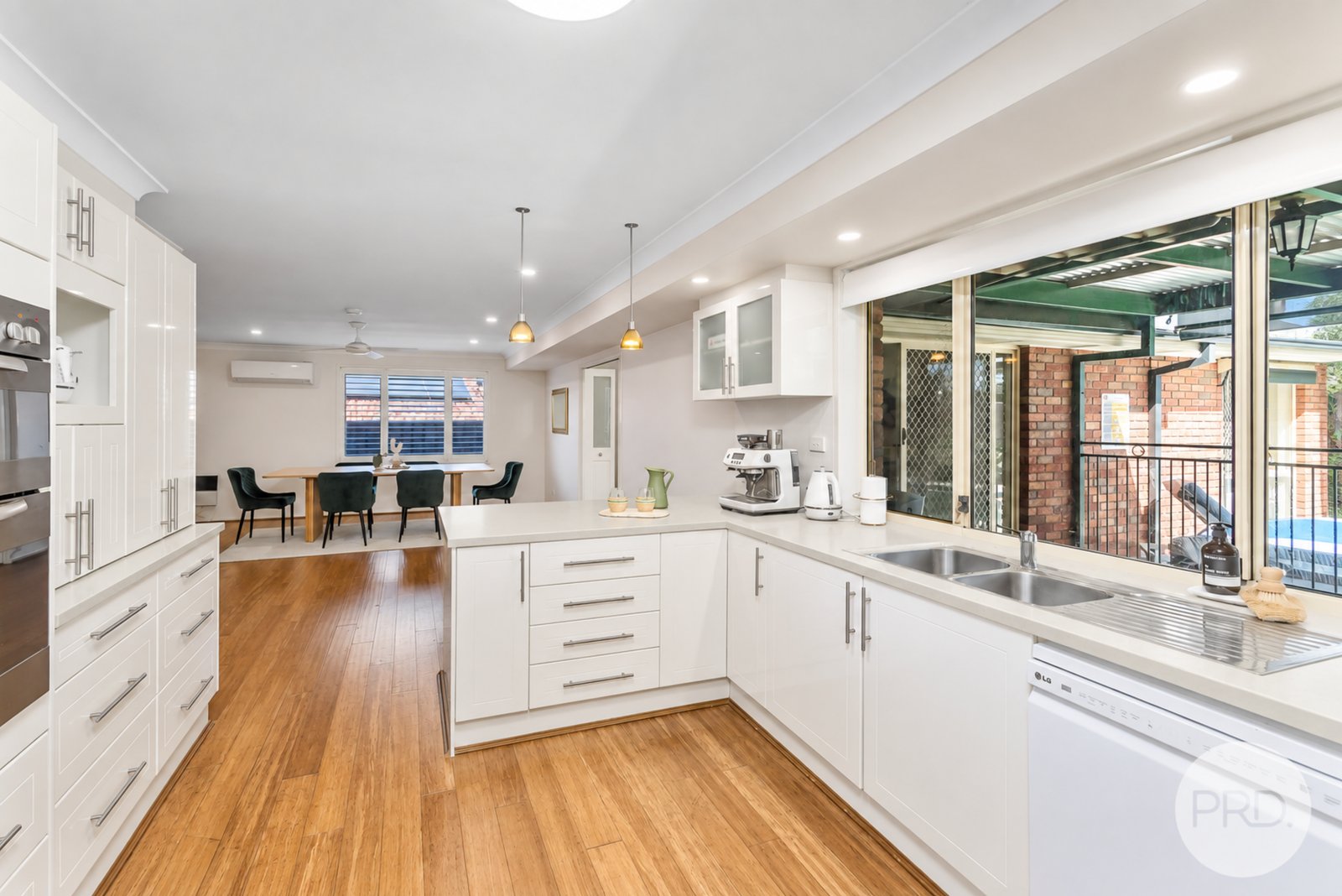 17 The Breakwater  CORLETTE 9
