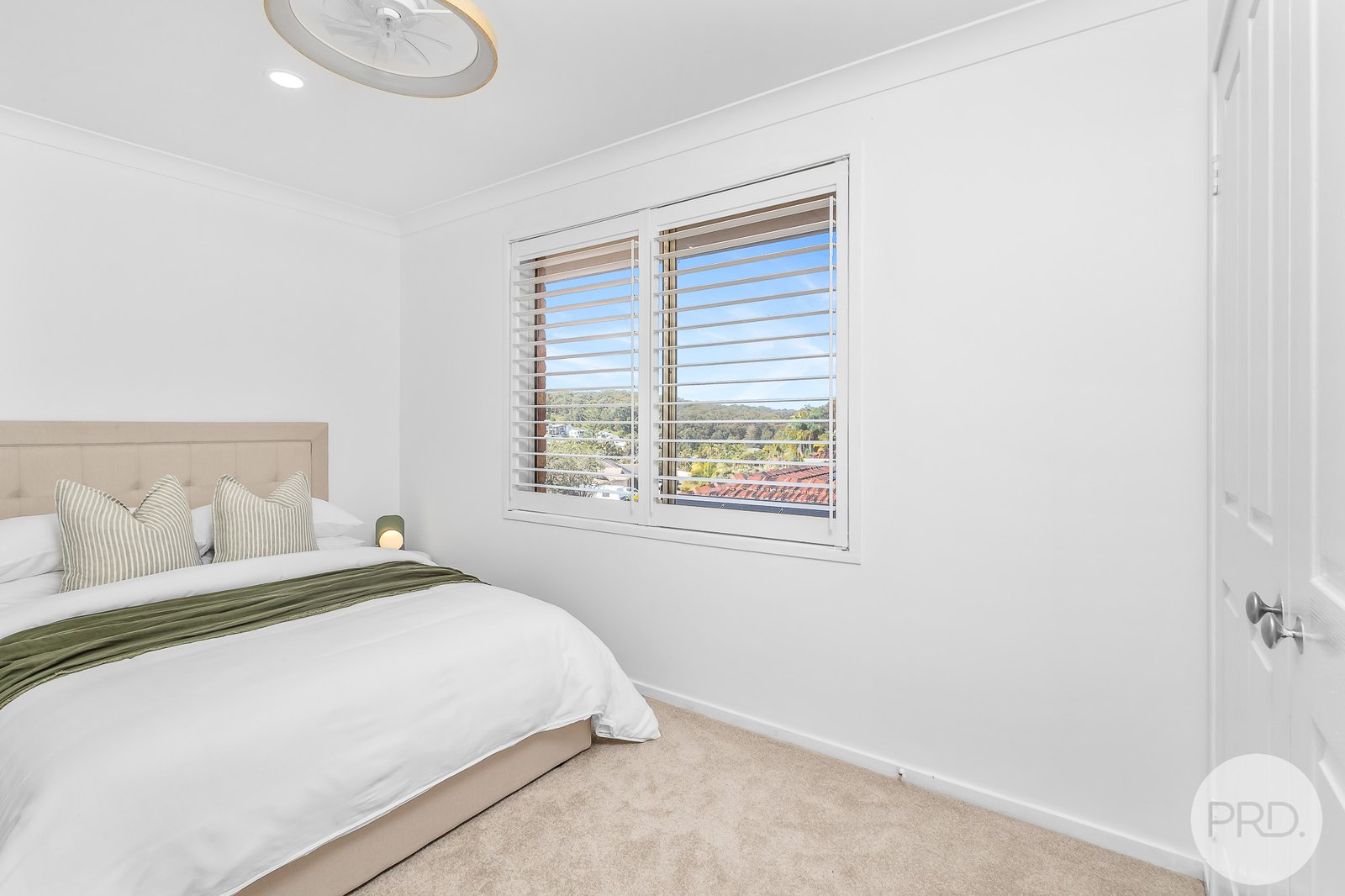 17 The Breakwater  CORLETTE 25