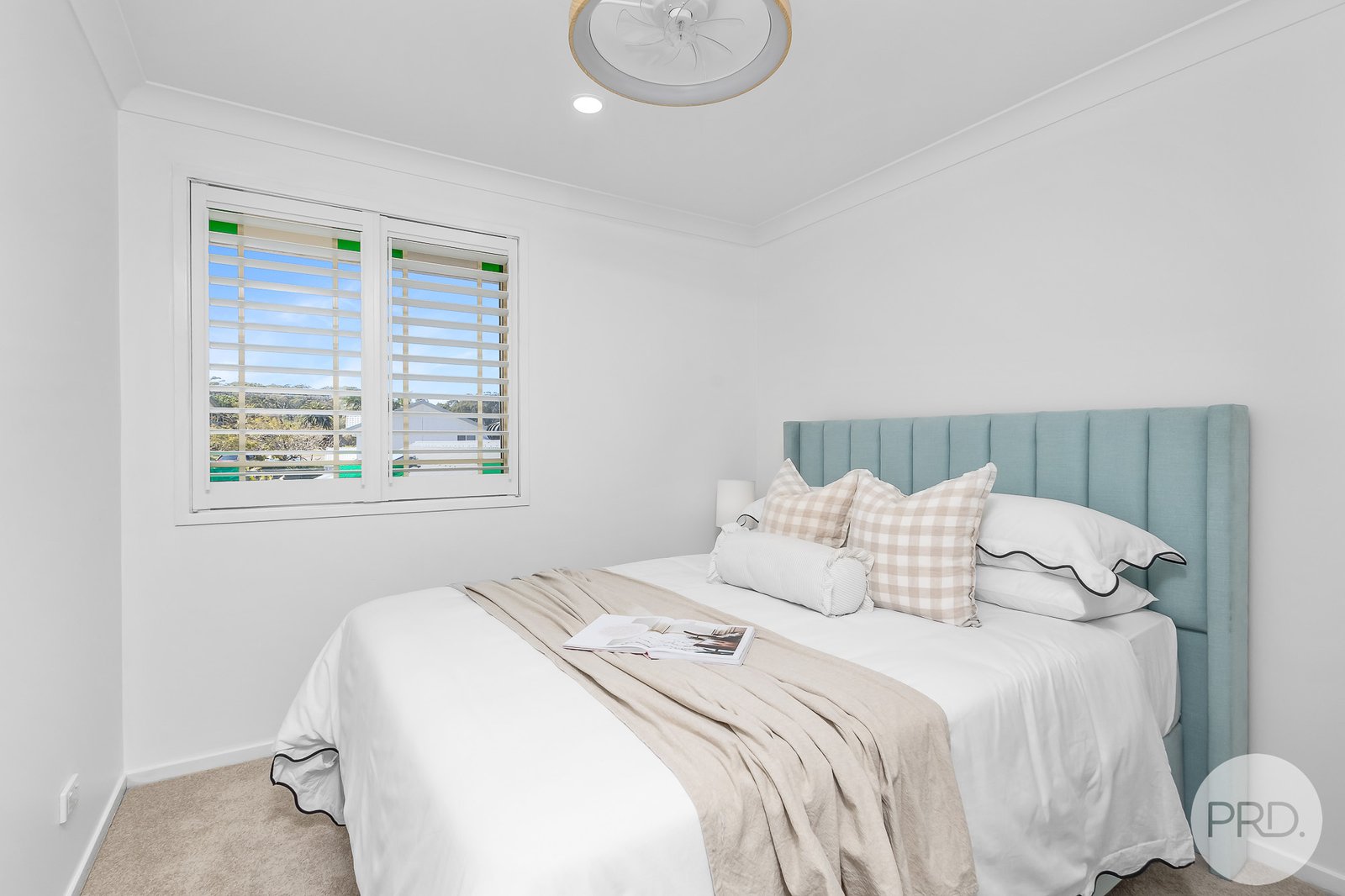 17 The Breakwater  CORLETTE 26