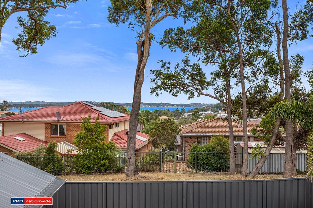 17 The Breakwater  CORLETTE 9