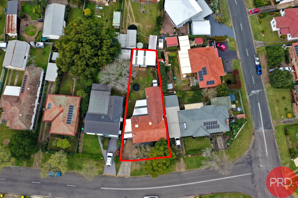 17 Thompson Street EAST MAITLAND 2