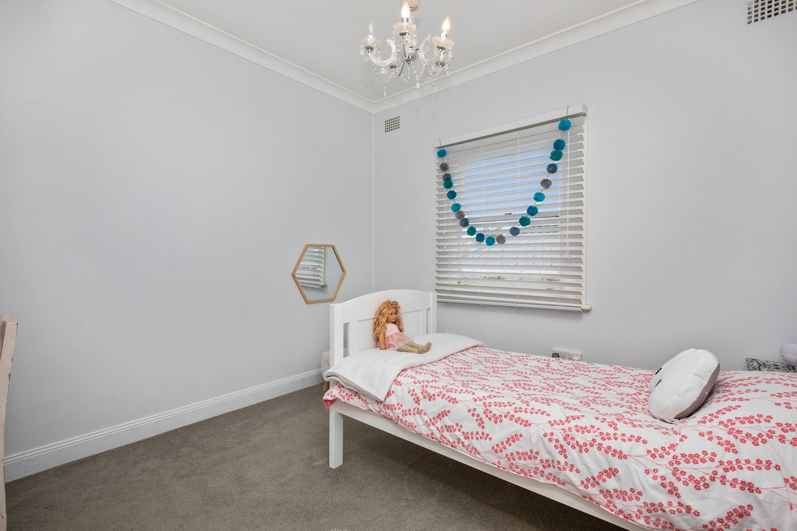 17 Thompson Street EAST MAITLAND 14