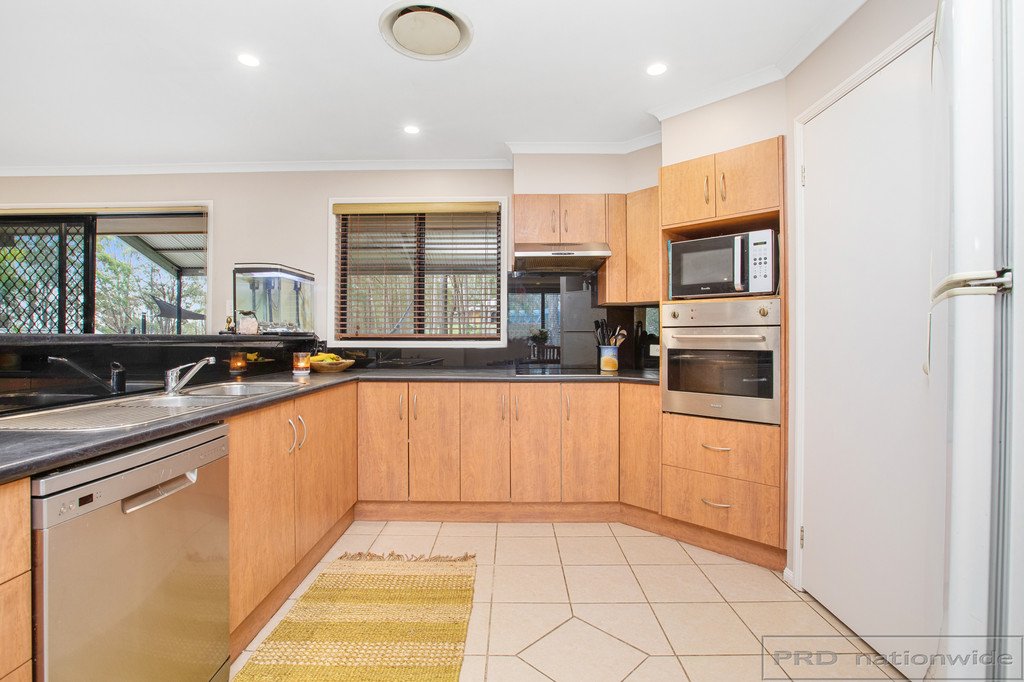 17 Thornbill Grove THORNTON 7