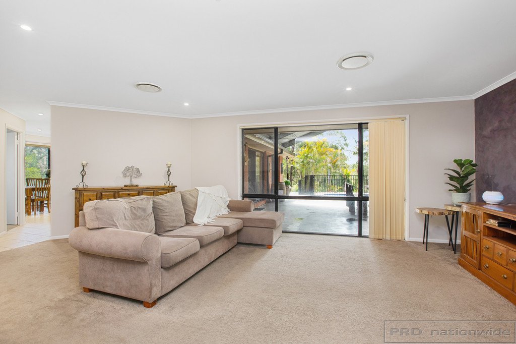17 Thornbill Grove THORNTON 11