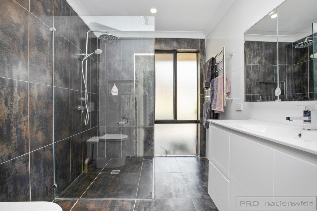 17 Thornbill Grove THORNTON 13