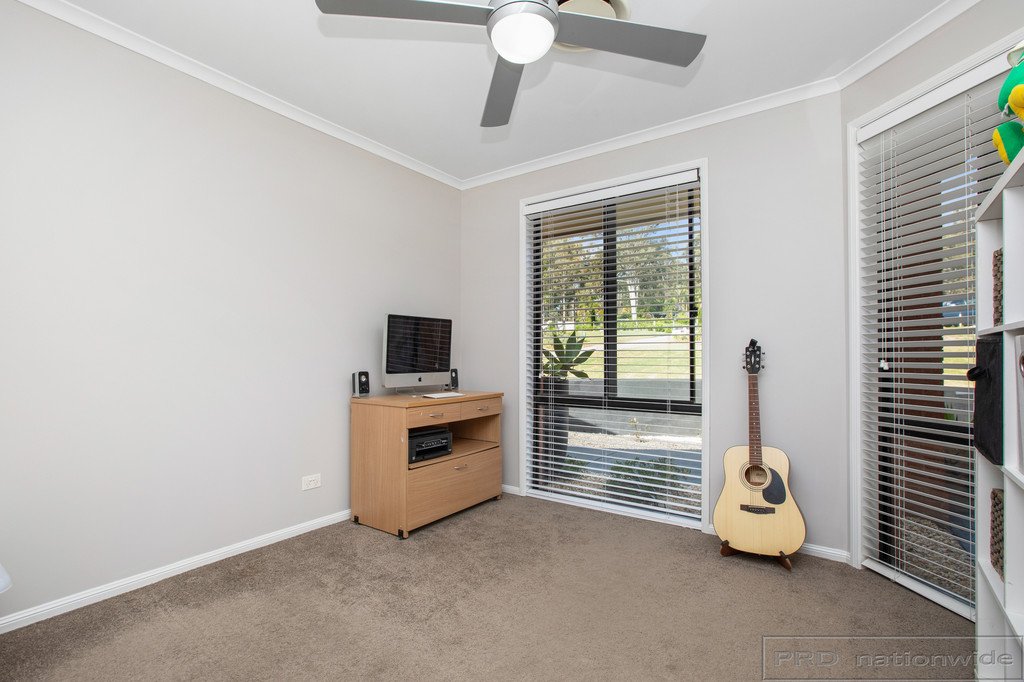 17 Thornbill Grove THORNTON 16