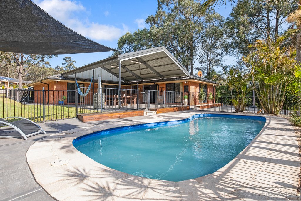 17 Thornbill Grove THORNTON 21