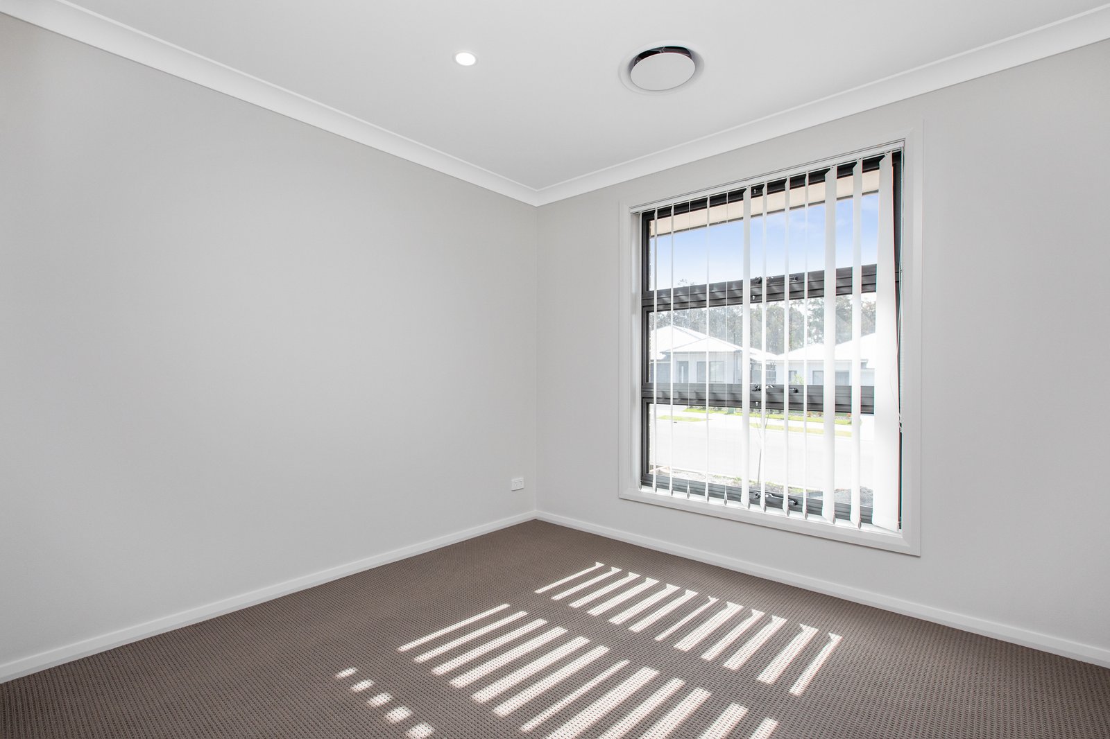 17 Thorncliffe Avenue THORNTON 12