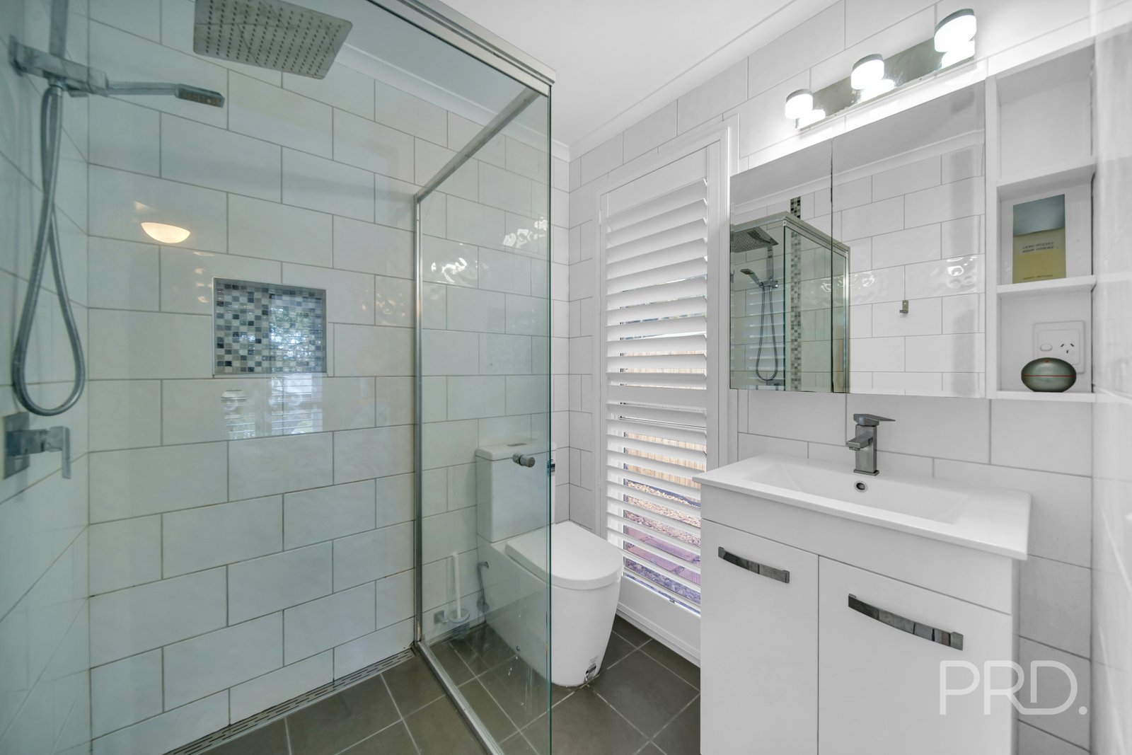 17 TOURIGA Street THORNLANDS 27