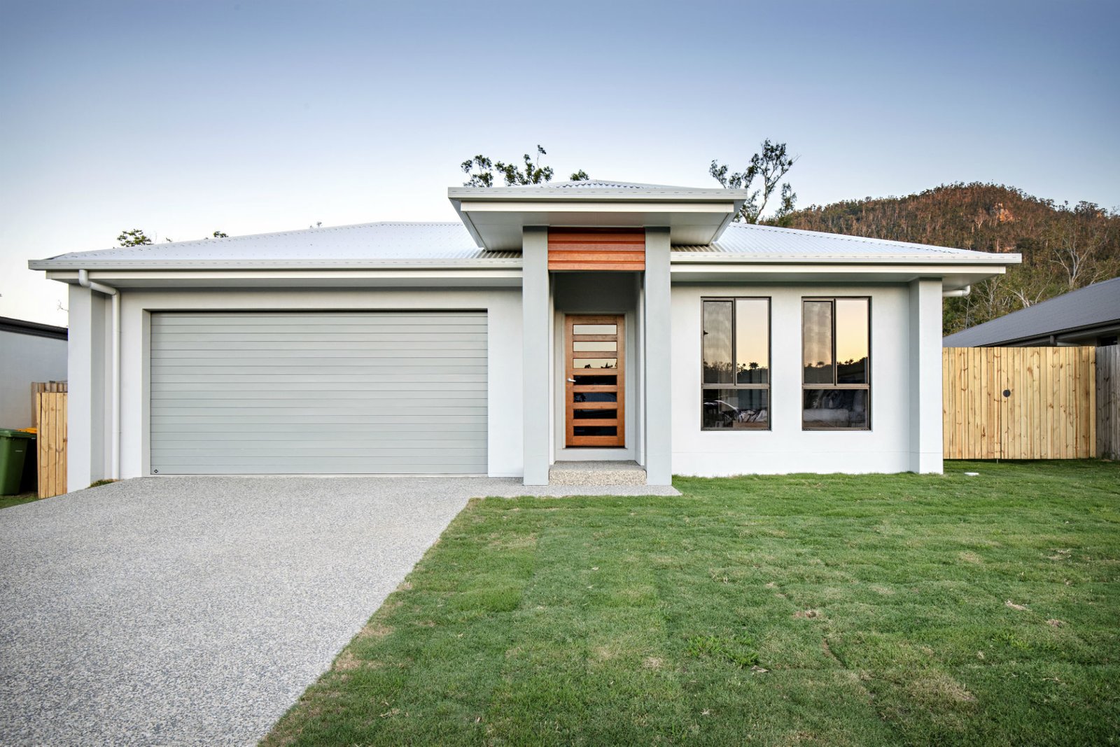 17 Trader Crescent CANNONVALE 1