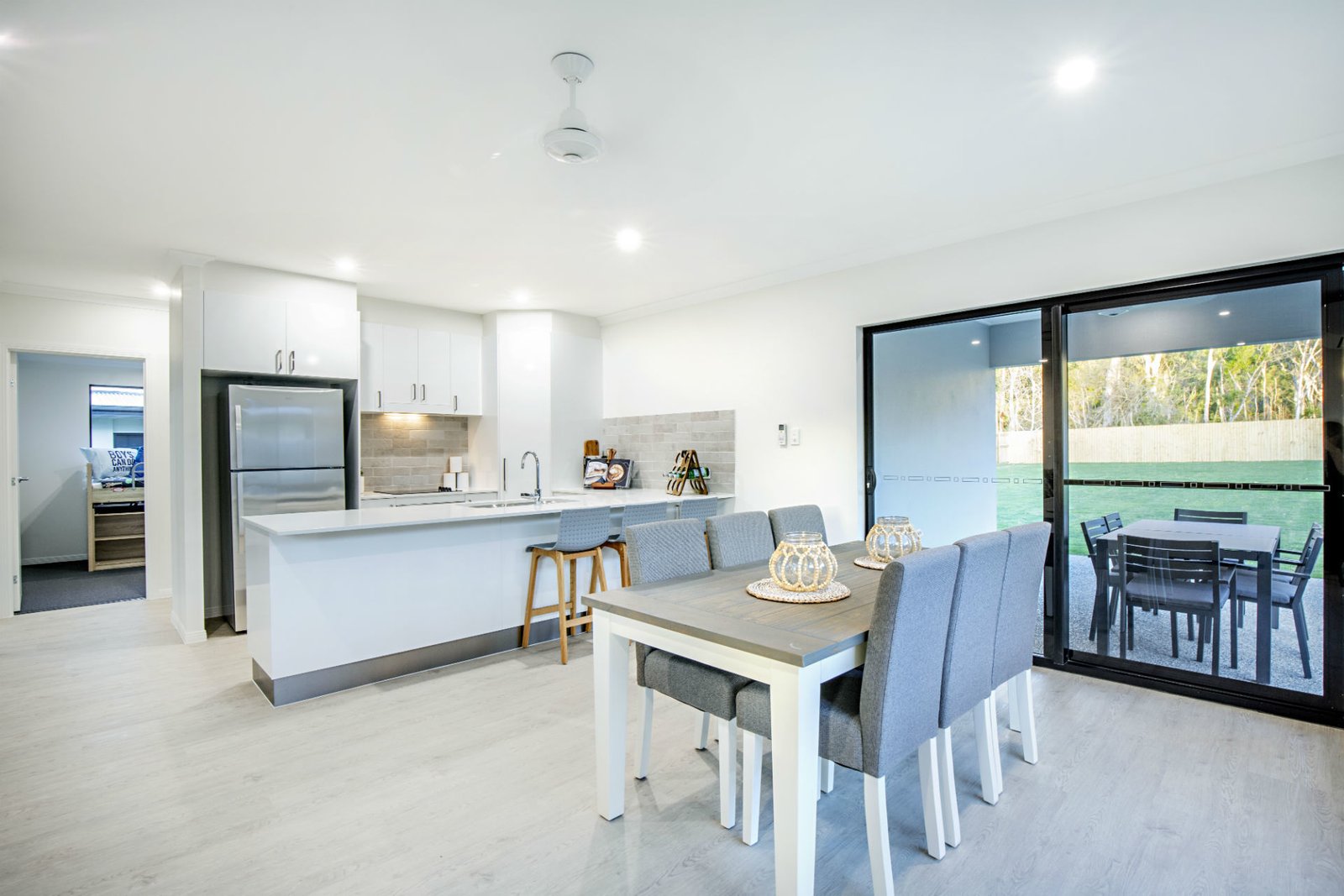 17 Trader Crescent CANNONVALE 2