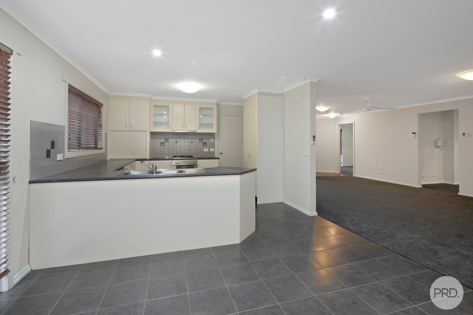 17 Tulloch Rise CANADIAN 5