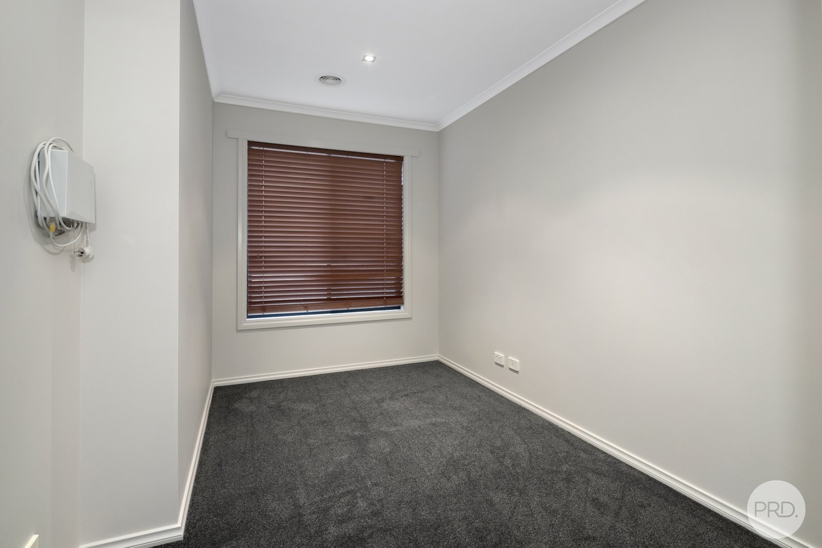 17 Tulloch Rise CANADIAN 12