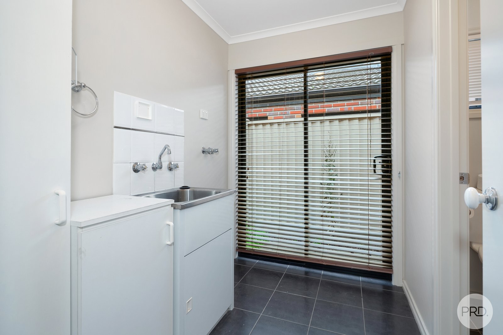 17 Tulloch Rise CANADIAN 13