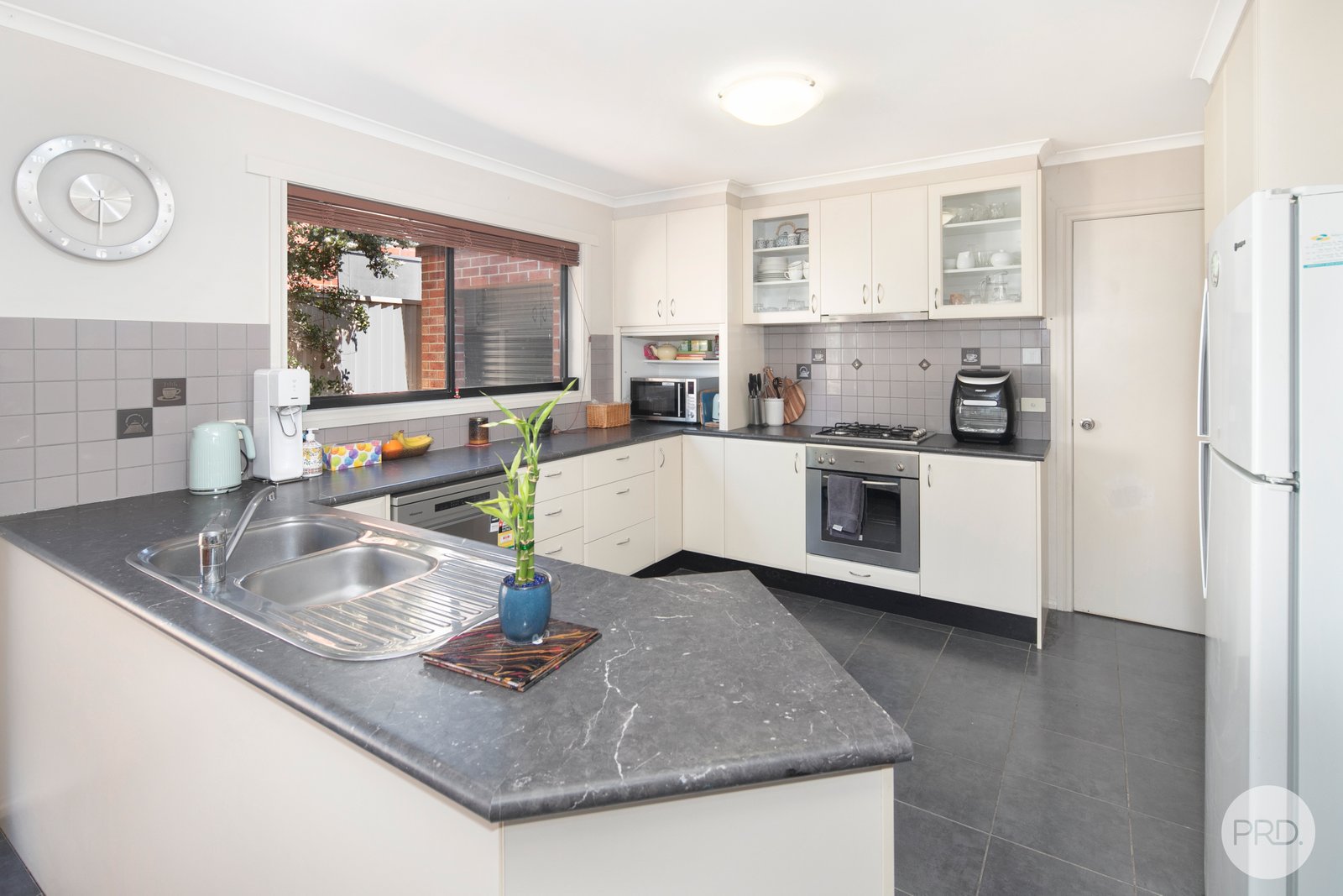 17 Tulloch Rise CANADIAN 2