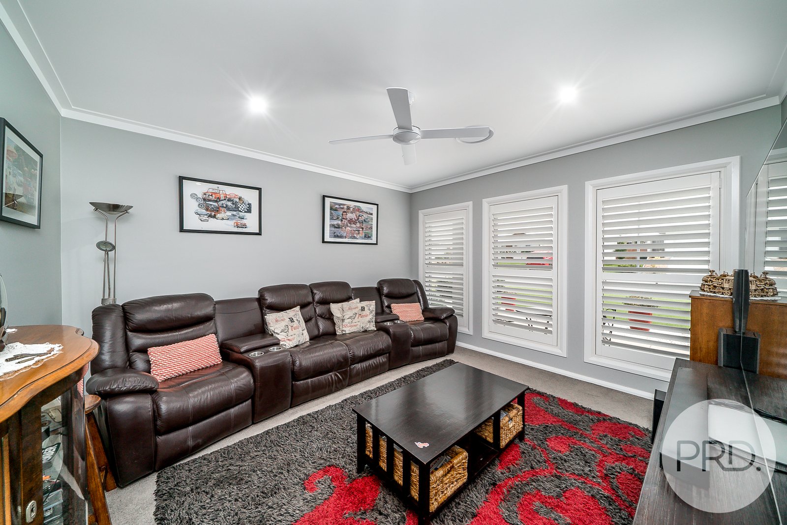 17 Turramia Crescent GOBBAGOMBALIN 2