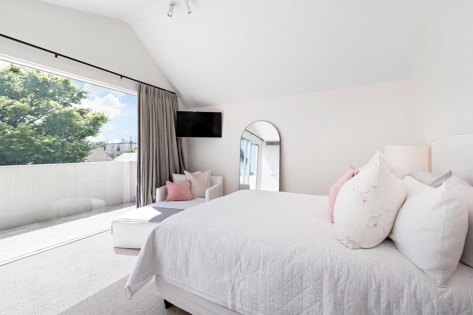 Real Estate and Property in 17 Tyrone Street, South Yarra, VIC