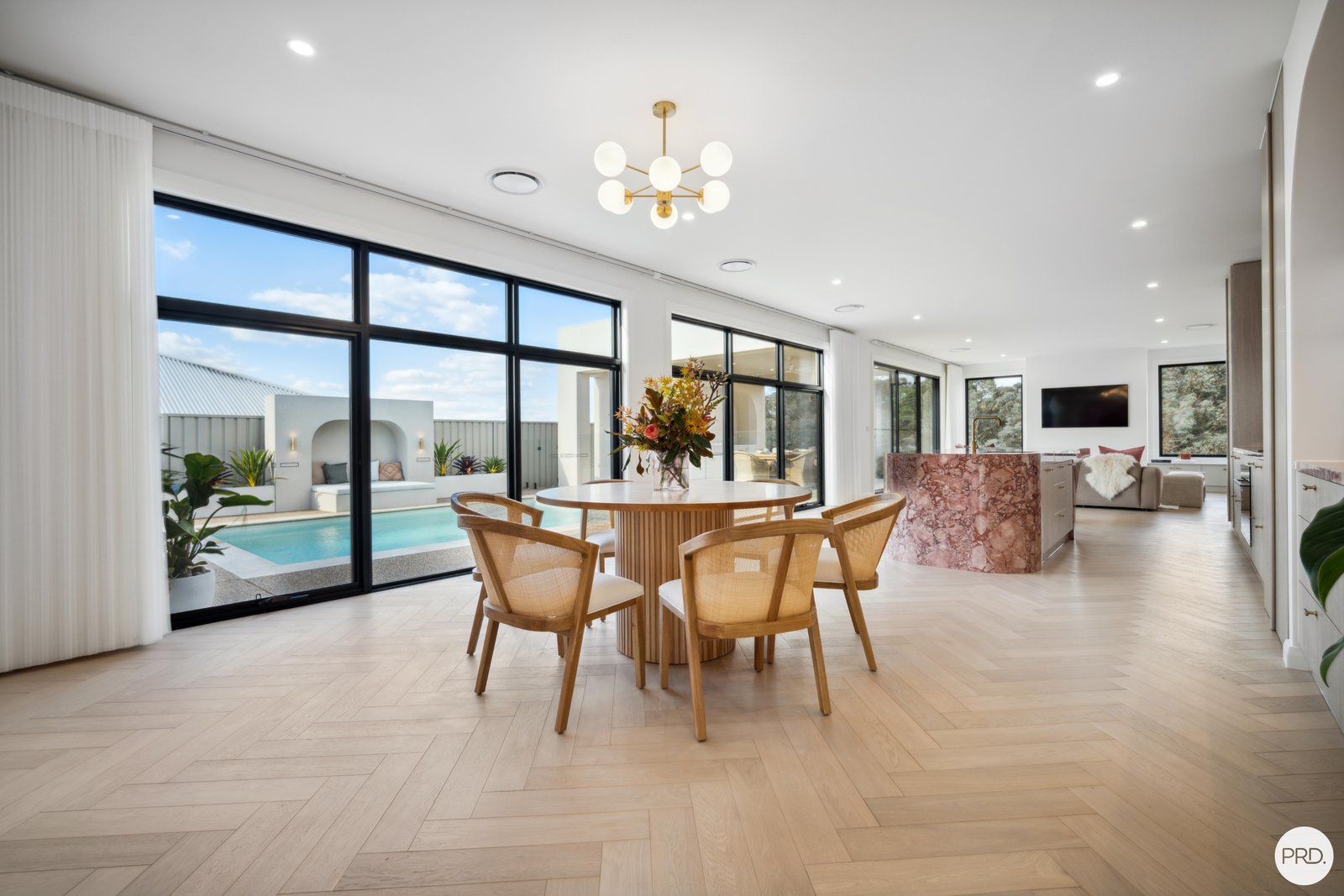 17 Unaipon Street LLOYD 4