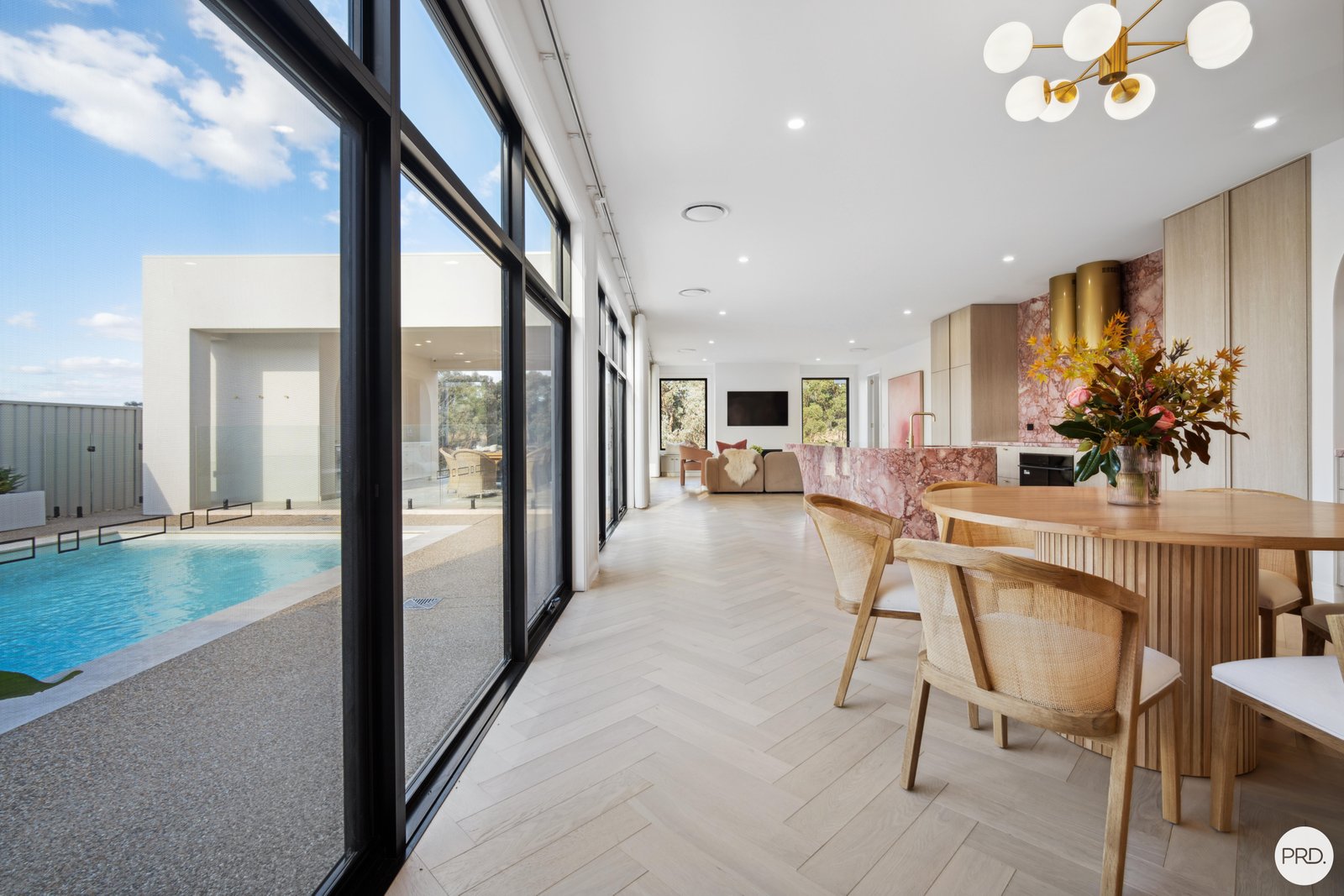 17 Unaipon Street LLOYD 6