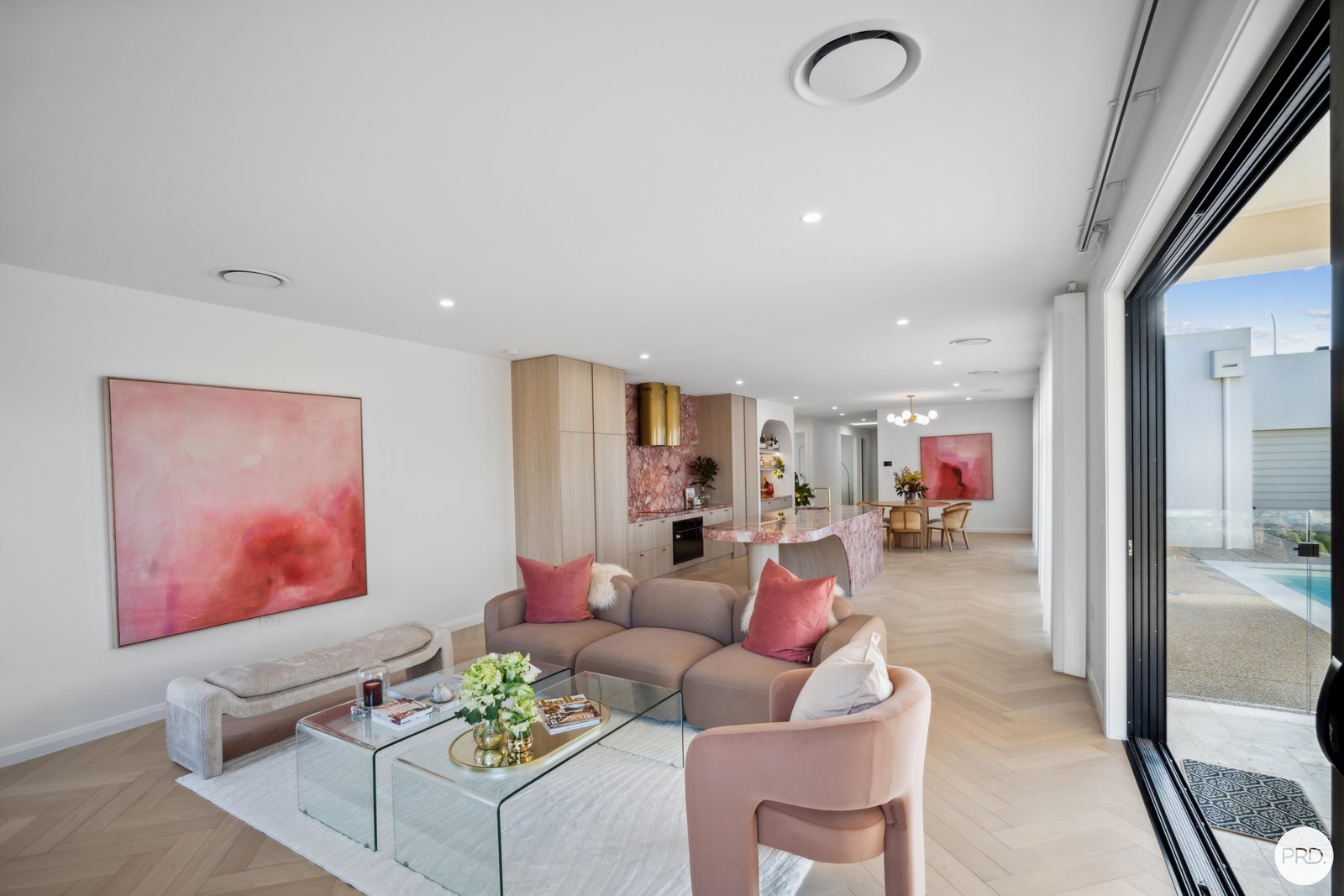 17 Unaipon Street LLOYD 7