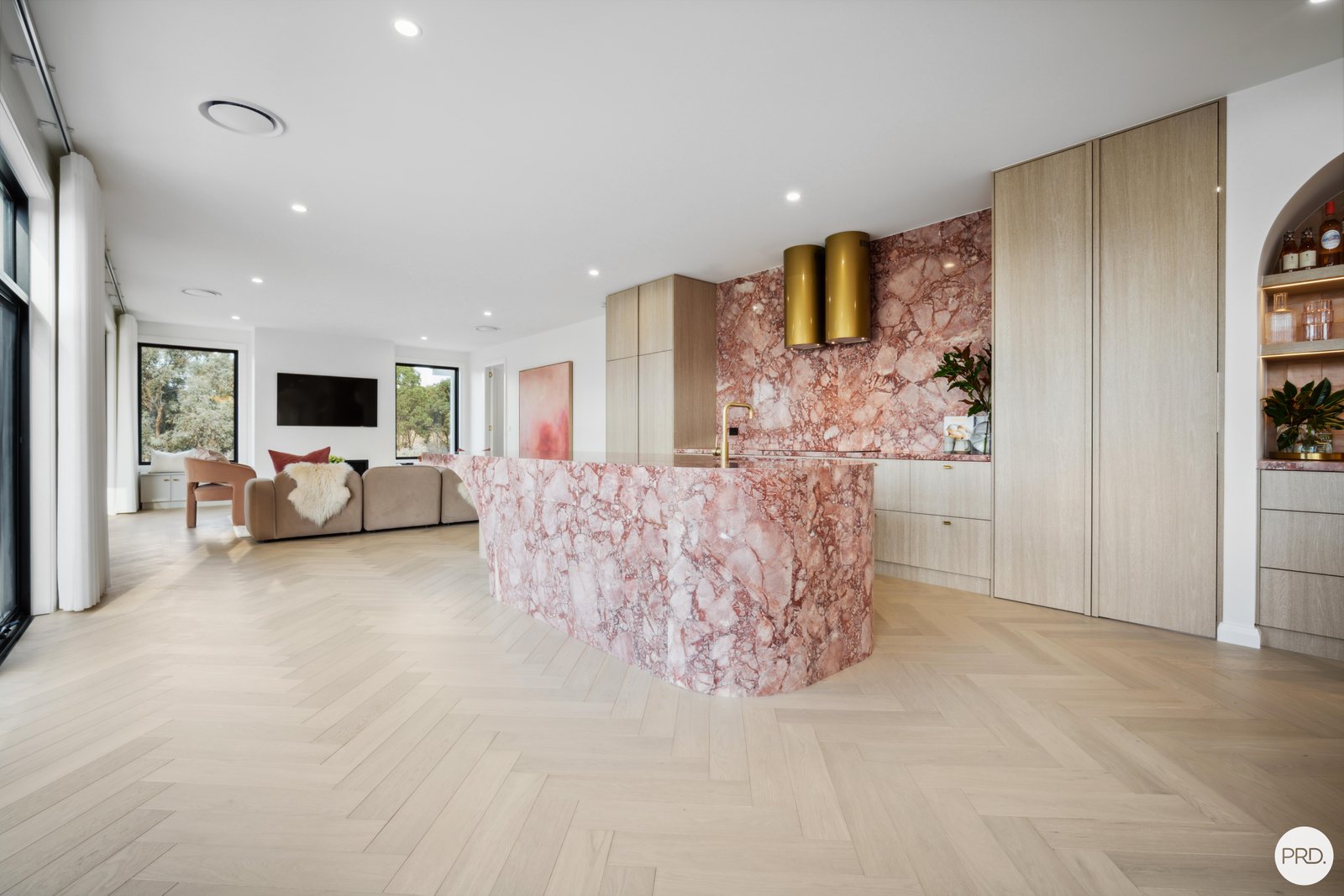 17 Unaipon Street LLOYD 9