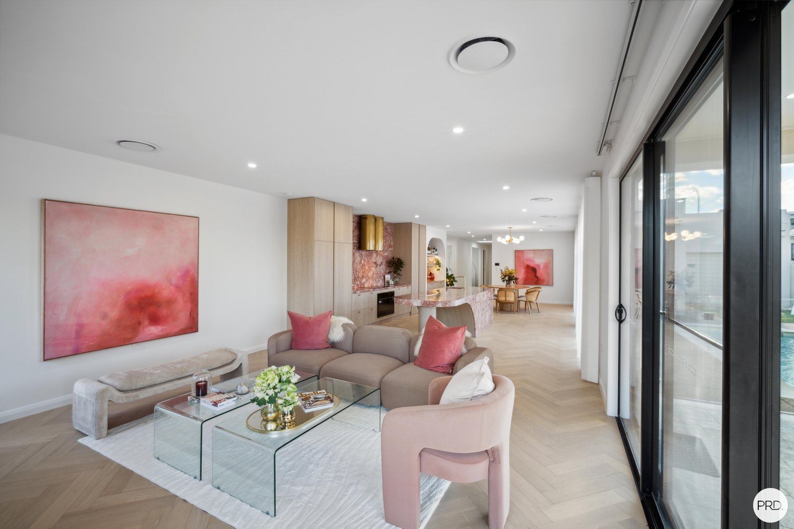 17 Unaipon Street LLOYD 13