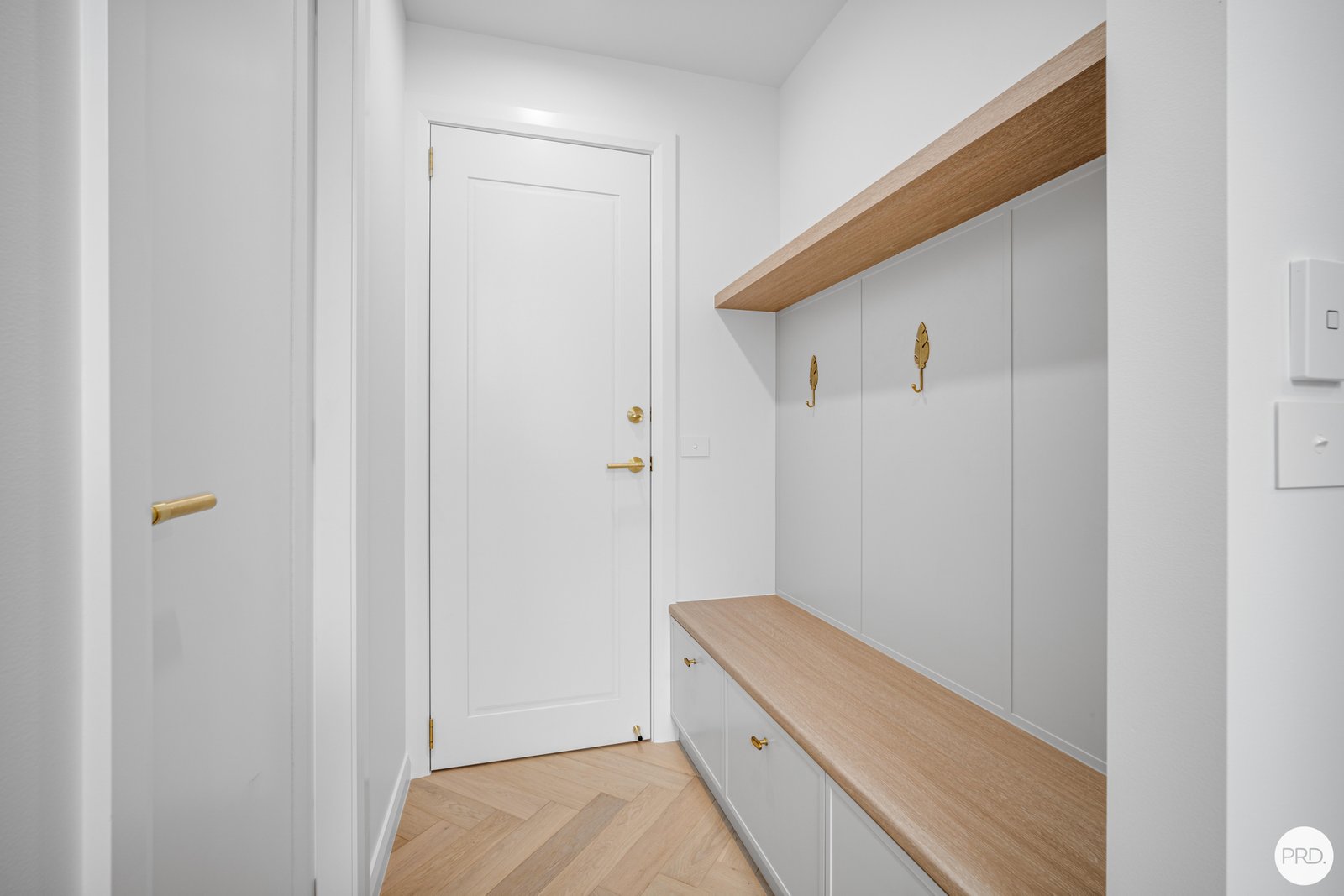 17 Unaipon Street LLOYD 32