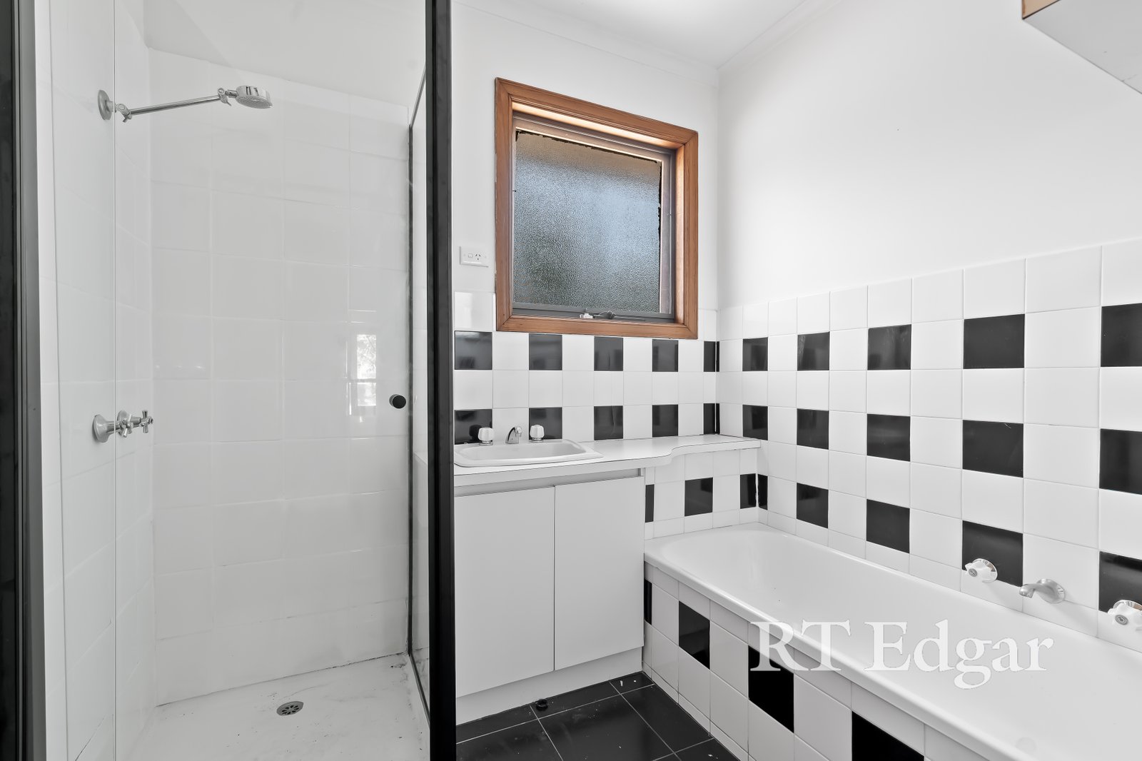 Real Estate and Property in 1/7 Van Ness Avenue, Glen Iris, VIC