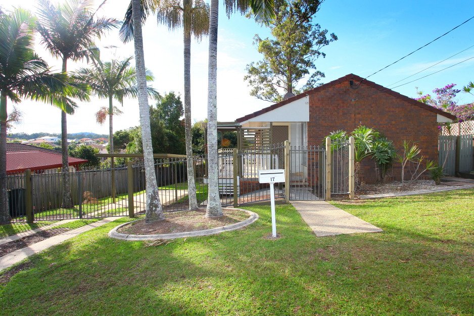 17 Verdelho Way MOLENDINAR 1