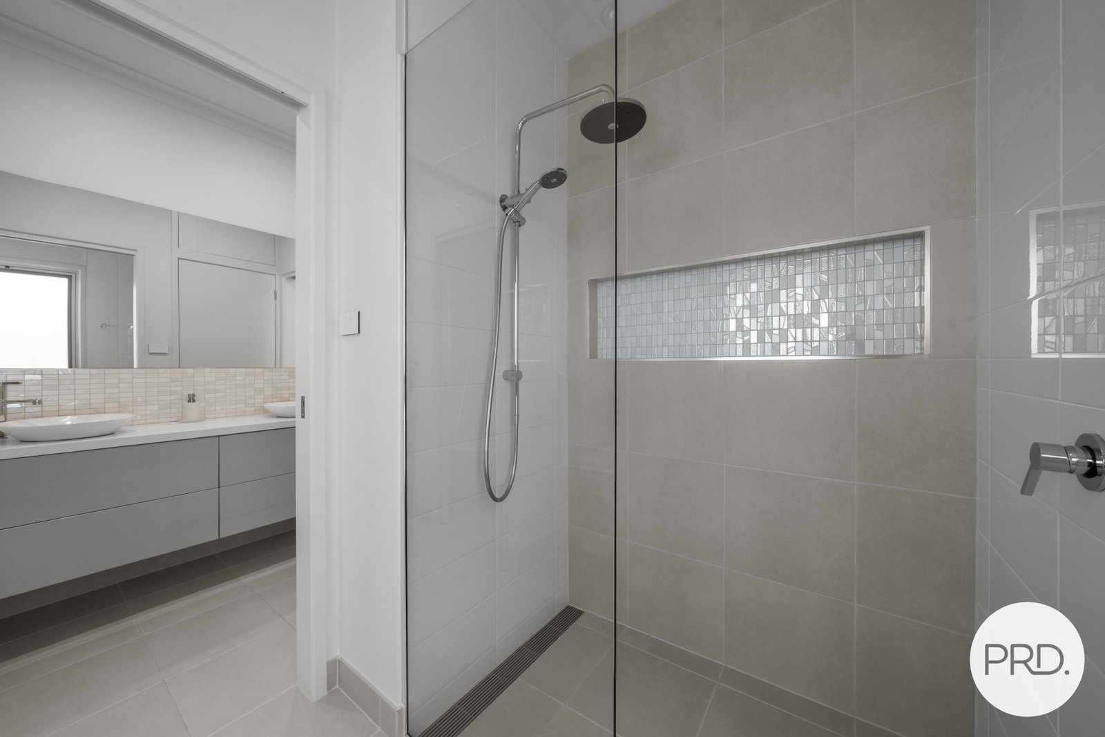 17 Vitesse Court TRANMERE 14