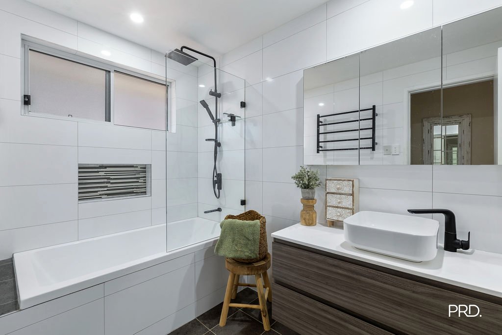 17 Vivaldi Crescent CLAREMONT MEADOWS 11