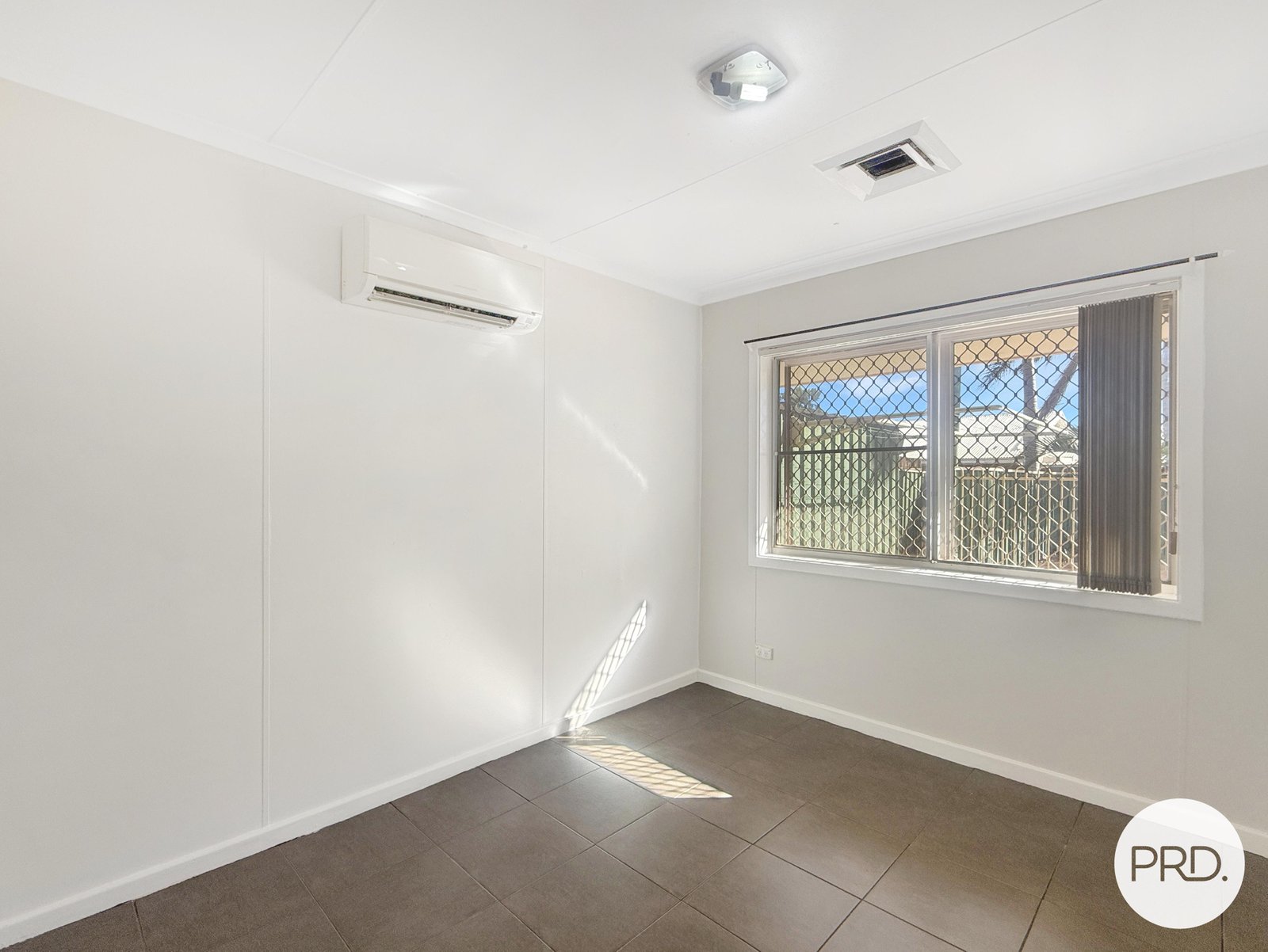 17 Viveash Way BULGARRA 6