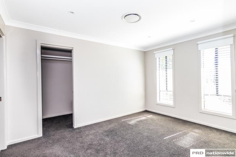 17 Wagtail Drive TAMWORTH 4