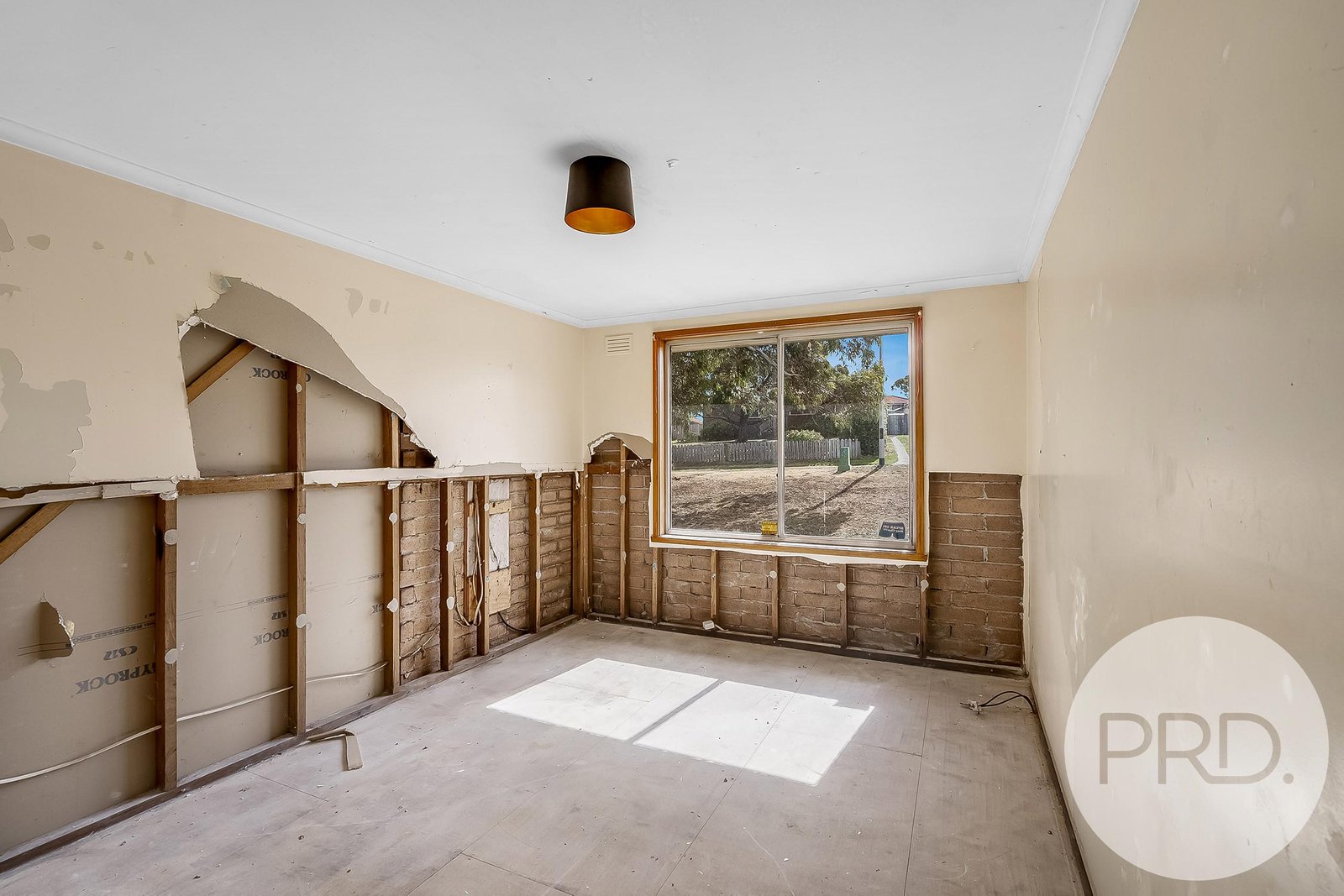 17 Walker Crescent BRIDGEWATER 2