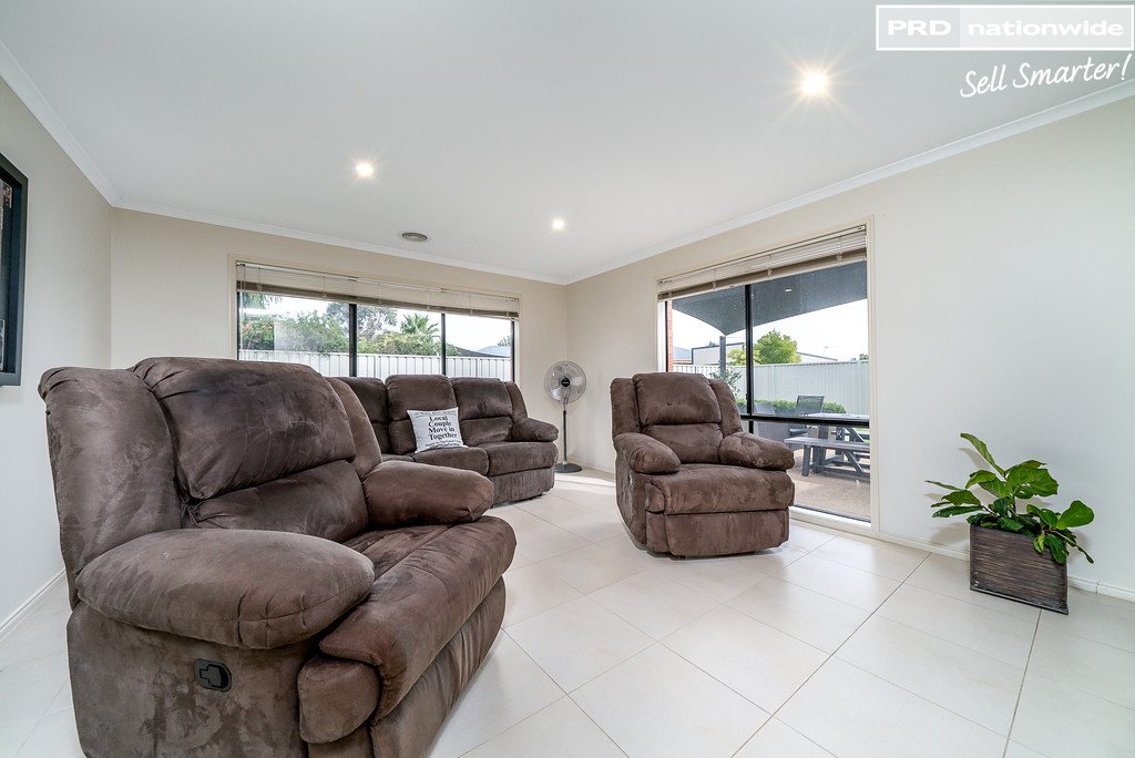 17 Walla Place GLENFIELD PARK 8